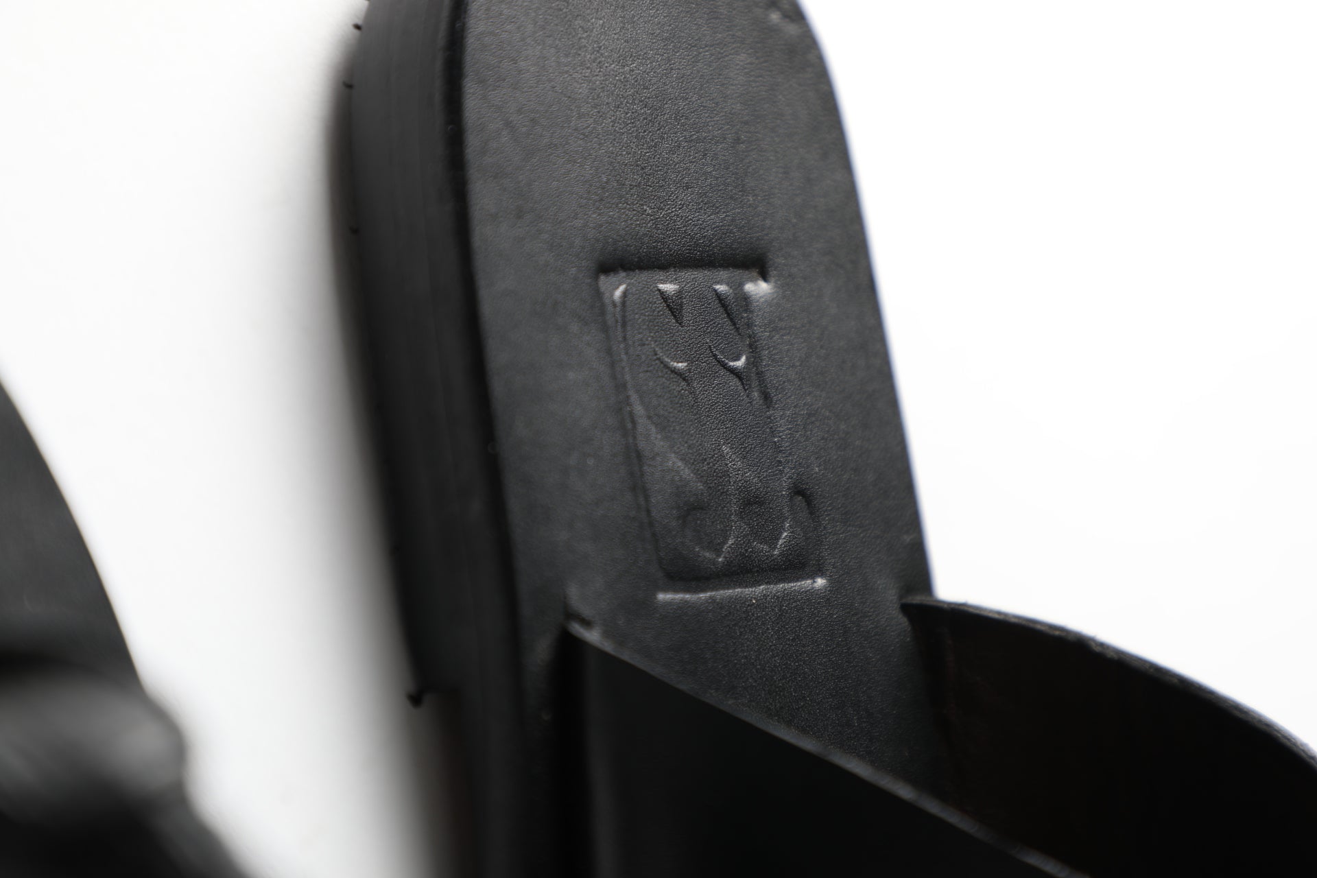 Black Slipper